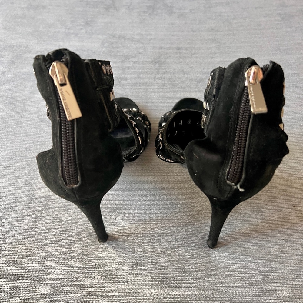 Vince Camuto Black Suede Studded Heels Size 6.5 - Picture 4 of 7